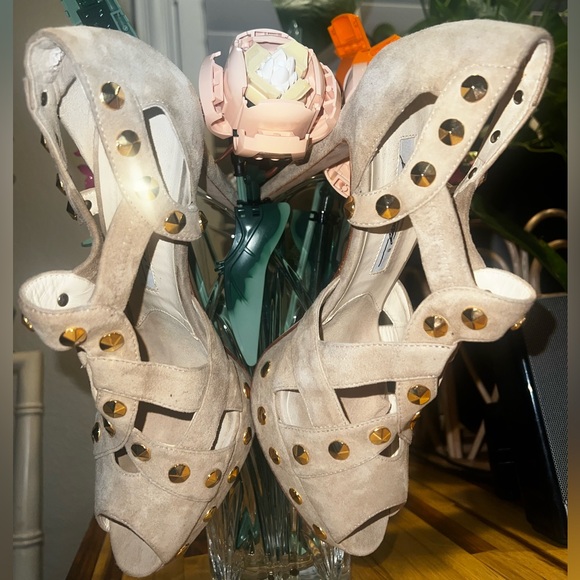 Brian Atwood Beige Cut-Out Studded Suede Peep-Toe Platform Pumps Size 39 - Picture 7 of 10